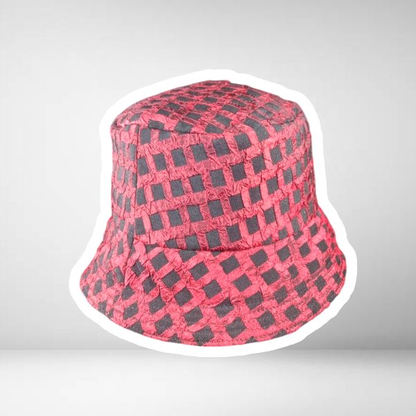 bucket hat patrón negro y rojo